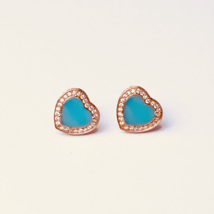 qubale_shop-earrings_web.mp4