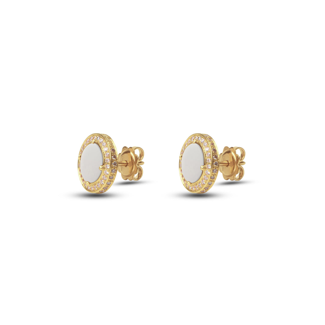 Eternity earrings with white agate in yellow gold